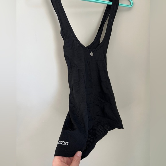 Lorna Jane Tank Top with zipper front - Picture 2 of 3